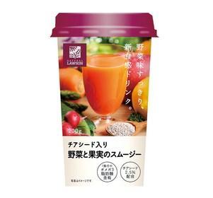 チアシード入り野菜と果実のスムージー