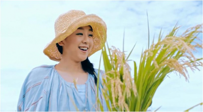 浅田真央さんが歌声も披露！JA/JA全農にいがたTVCM「新潟米コシヒカリ 収穫篇」放映中