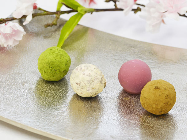 春の限定フレーバー「桜×ルビーチョコレート」のトリュフを発売