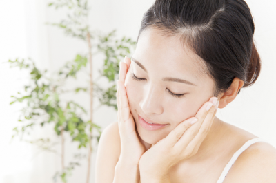 肌不調を感じる人は約8割！美容家も実践するスキンケア法「肌のオフトレ」とは？