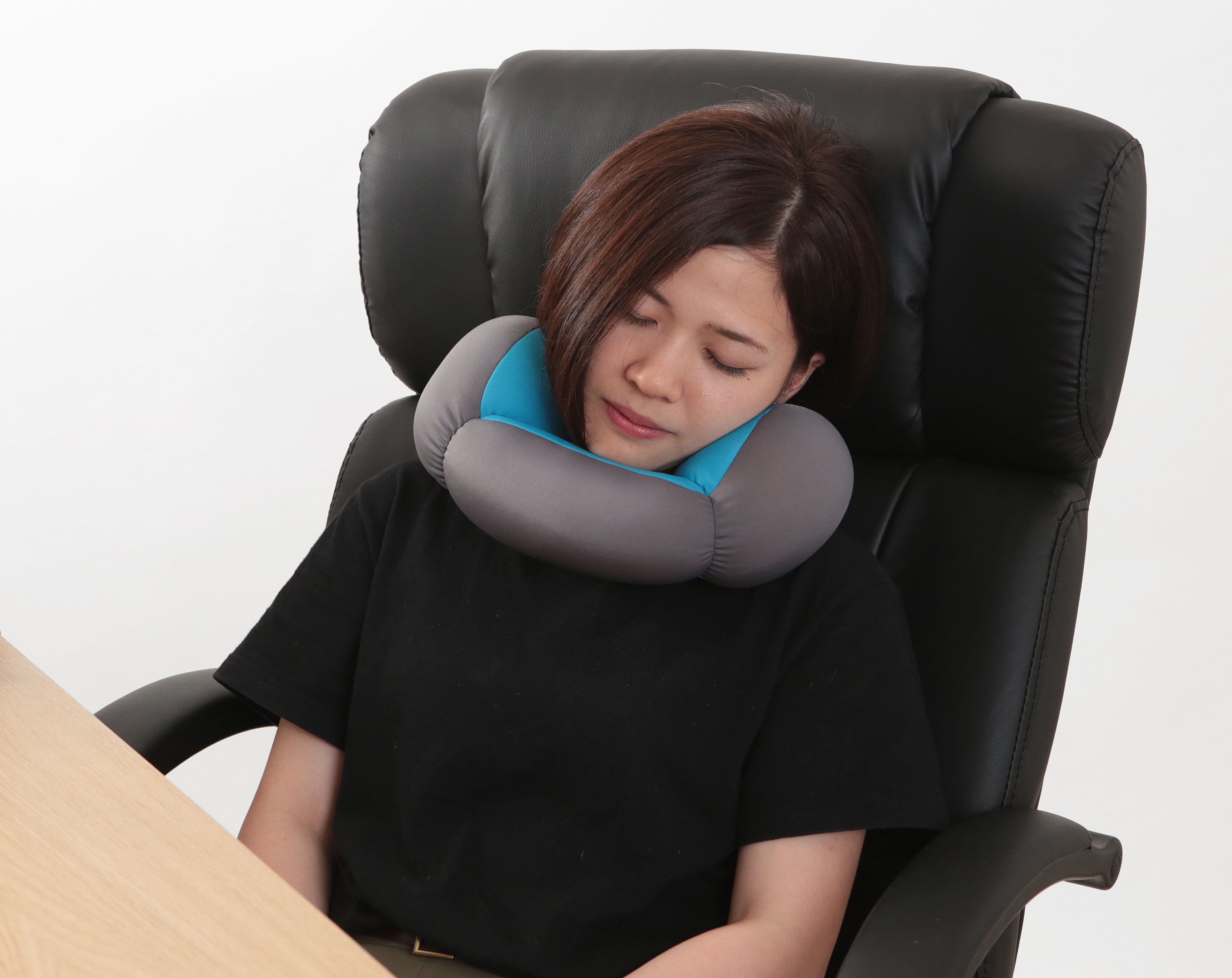 全方位仮眠まくら オムニピロー